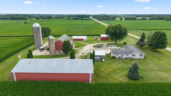 Waupun, WI 53963,W10668 Oak Center Road