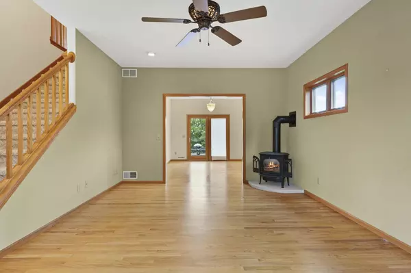 Mount Horeb, WI 53572,517 Bergum Road