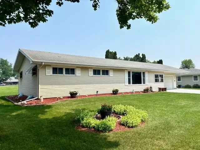 1914 Elizabeth Street, Janesville, WI 53548