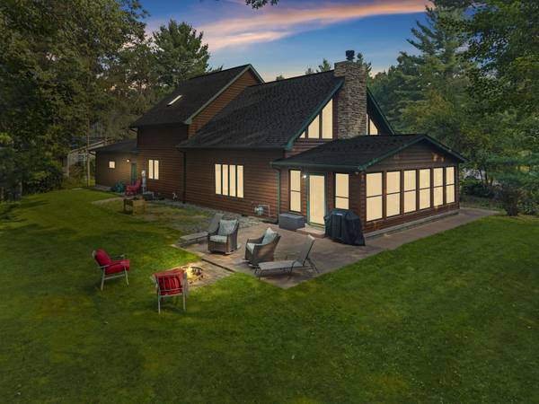 112 Sunset Circle, Wisconsin Dells, WI 53965