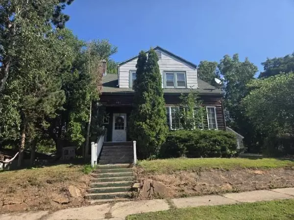 523 Vine Street, Reedsburg, WI 53959