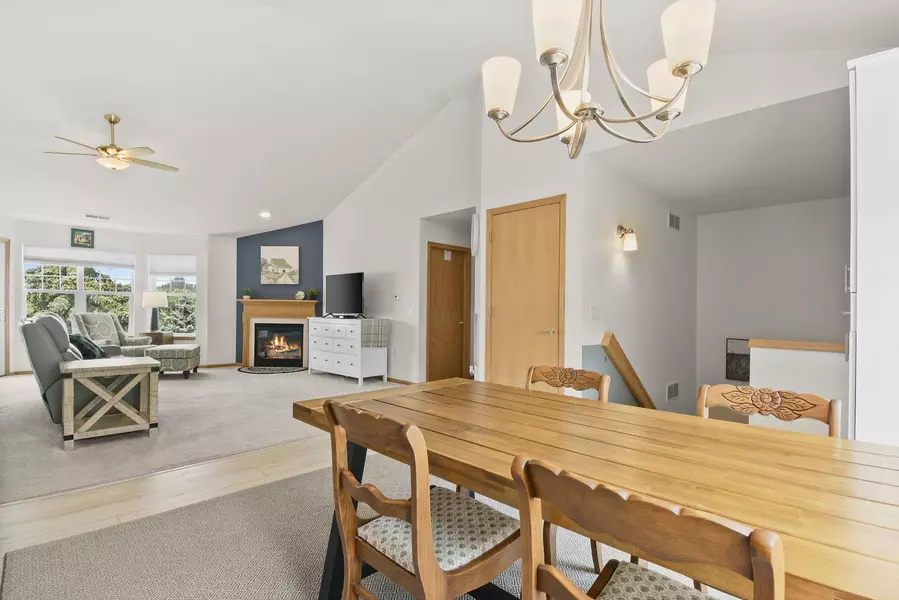 3134 Dorchester Way #6, Madison, WI 53719
