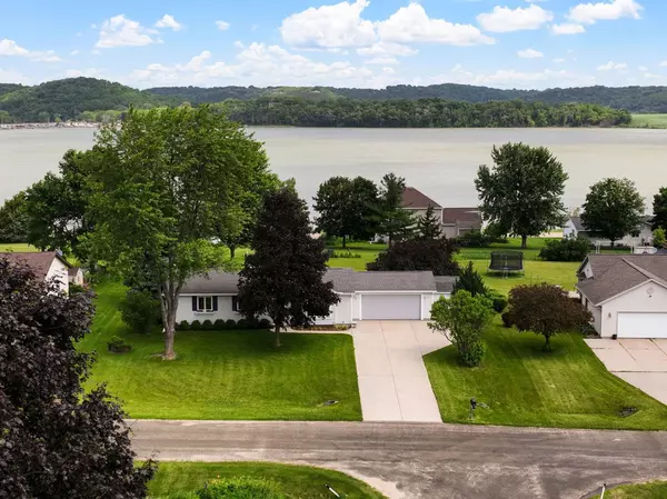 Lodi, WI 53555,8338 Jade Drive