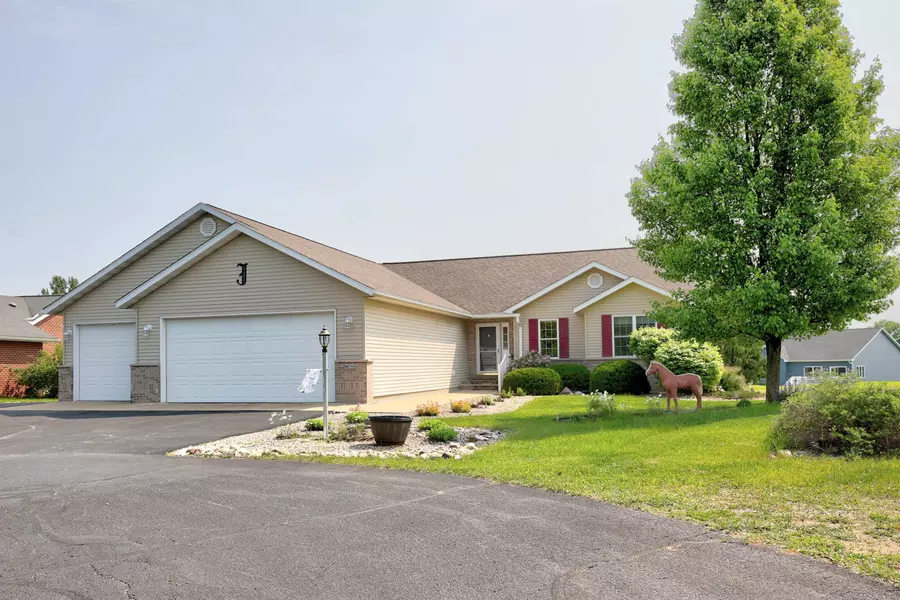 N6744 Turtle Lane #5, Pardeeville, WI 53955
