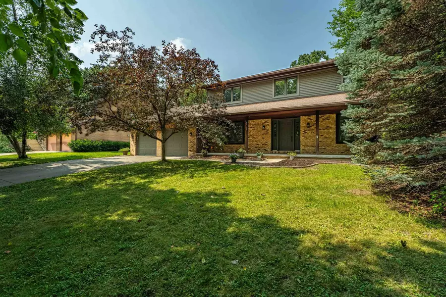 2749 Marledge Street, Fitchburg, WI 53711