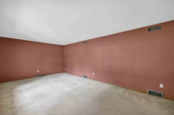 Middleton, WI 53562,7013 Cardinal Drive