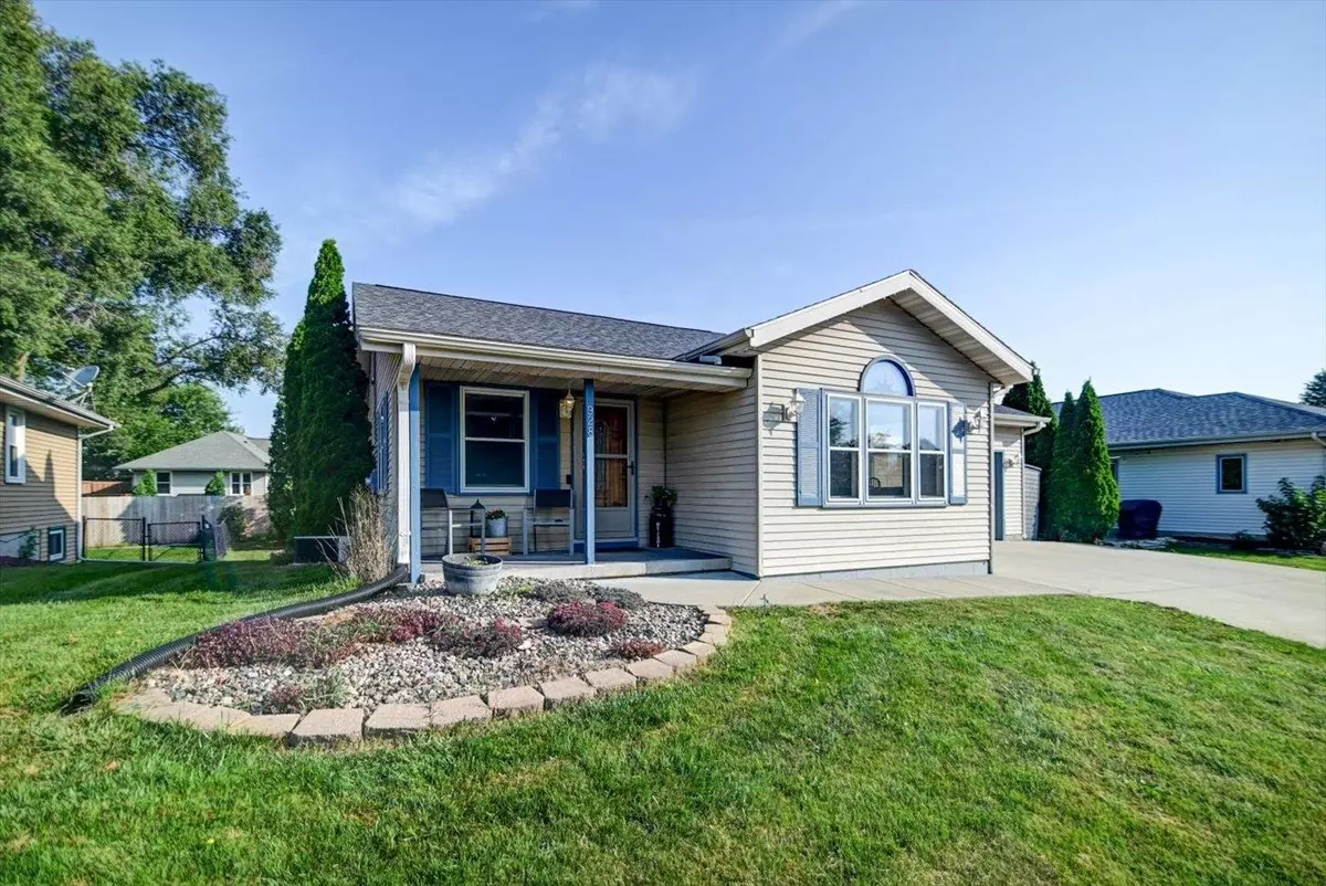 Deforest, WI 53532,928 Acker Parkway