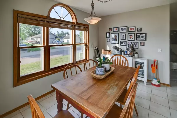 Deforest, WI 53532,928 Acker Parkway