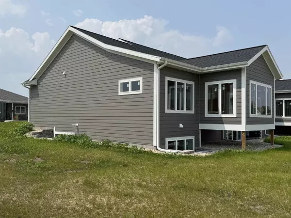Cambridge, WI 53523,801 Vineyard Court