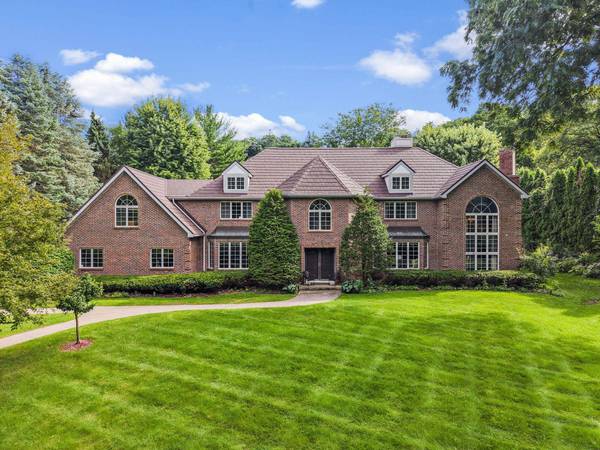 6213 N Highlands Avenue, Madison, WI 53705