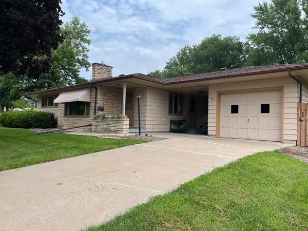 804 Hillsborough Avenue, Hillsboro, WI 54634