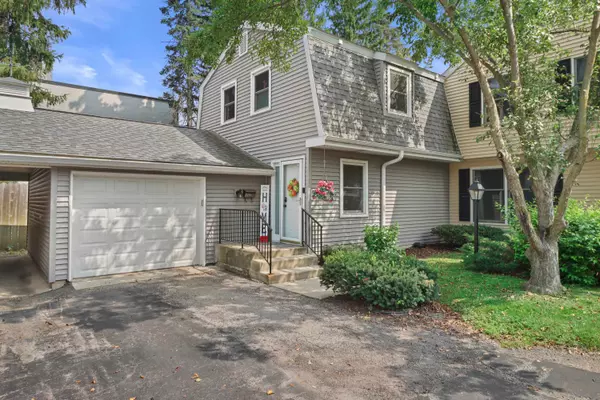26 Whitcomb Circle, Madison, WI 53711-0000