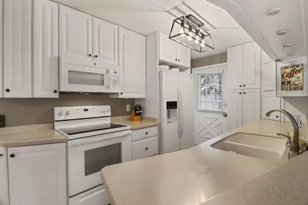 Madison, WI 53711-0000,26 Whitcomb Circle