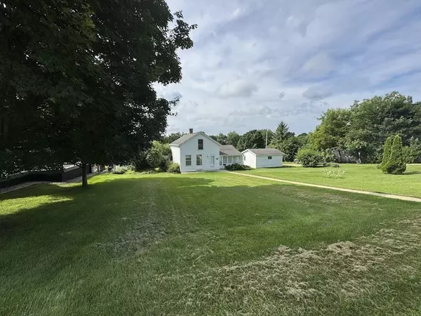 Dodgeville, WI 53533,409 E Division Street
