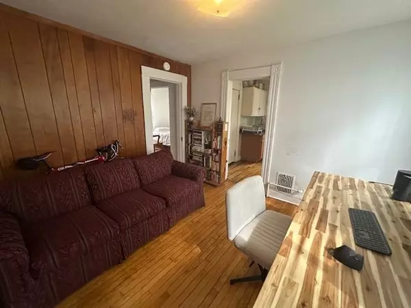 Madison, WI 53703,312 S Ingersoll Street #1