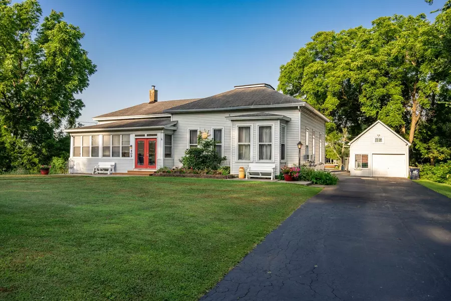 409 N Brooklyn Avenue, Elroy, WI 53929