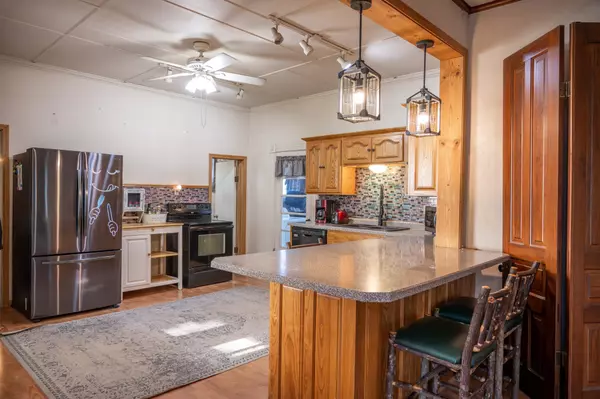 Elroy, WI 53929,409 N Brooklyn Avenue