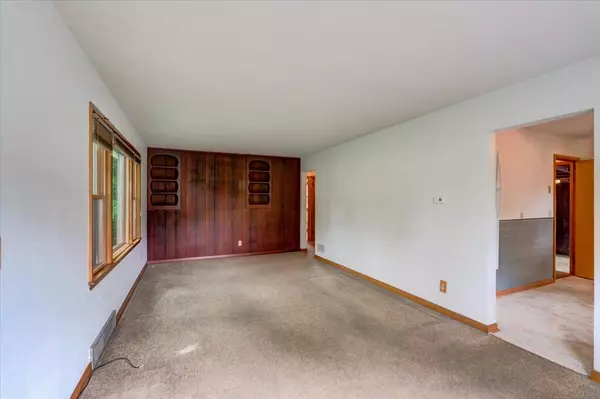 Monona, WI 53716,415 Falcon Circle