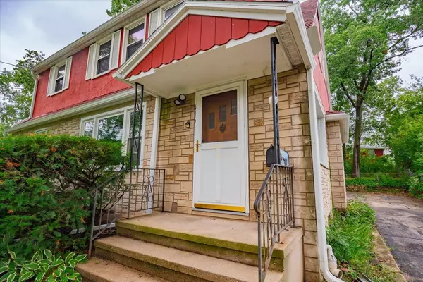 Monona, WI 53716,415 Falcon Circle