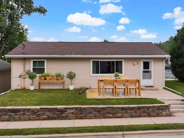 240 Kane Street, Fall River, WI 53932