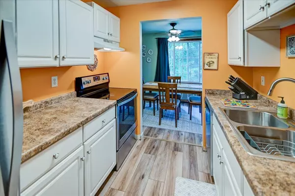 Middleton, WI 53562,2150 Allen Boulevard #4
