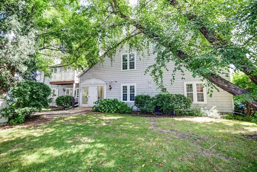 705 Harbor House Drive #8, Madison, WI 53719