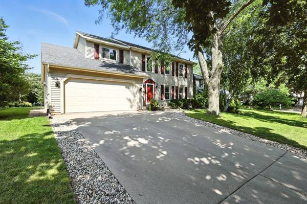 6 Oak Glen Court, Madison, WI 53717-1605