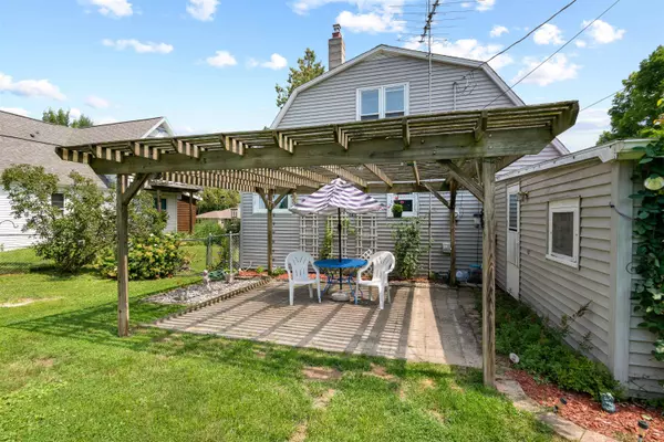 Jefferson, WI 53549,309 N High Avenue