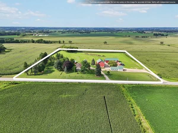 W2076 County Road K, Columbus, WI 53925