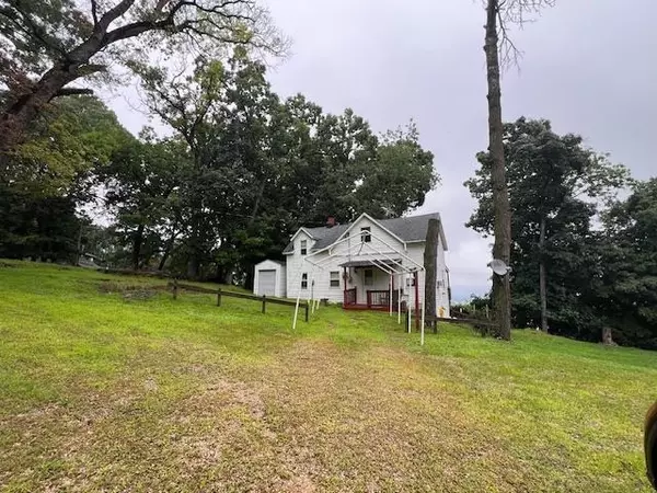 Mcgregor, IA 52157,164 McGregor Heights Road