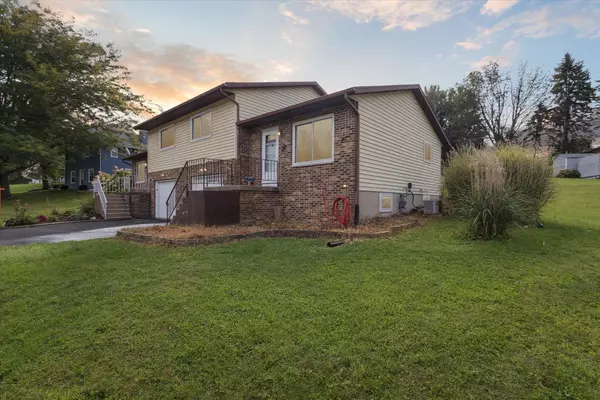 206 27th Street, Monroe, WI 53566