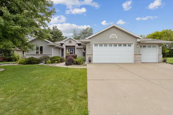4295 Huntinghorne Drive, Janesville, WI 53546