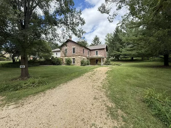 Mineral Point, WI 53565,141-151 Merry Christmas Lane