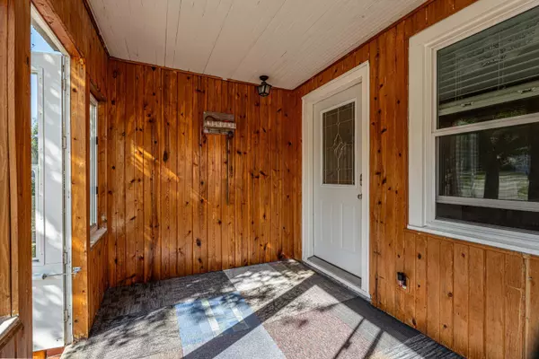 New Glarus, WI 53574,512 4th Avenue