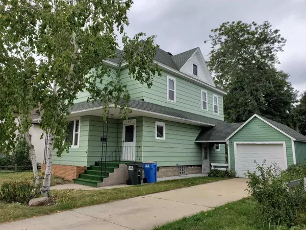 912 Cass Street, Portage, WI 53901
