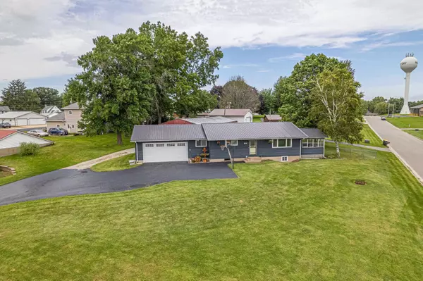 204 E Highway 18, Montfort, WI 53569