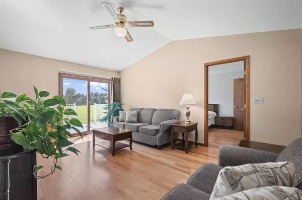 Ripon, WI 54971,683 Beechwood Court #2F