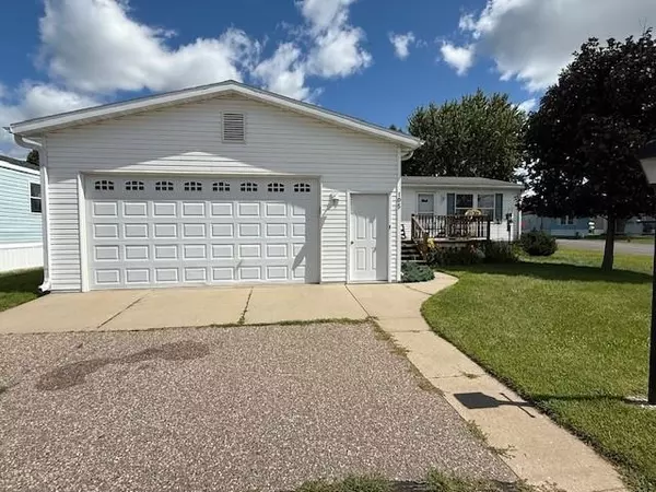 Reedsburg, WI 53959,2701 E Main Street #105