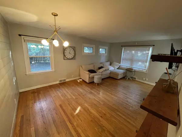 Madison, WI 53711,465 Charles Lane