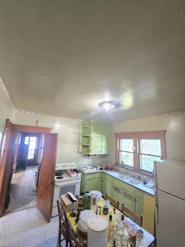Columbus, WI 53925,425 W James Street