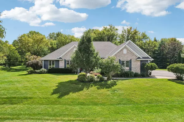 Dousman, WI 53118-8828,460 E Red Pine Circle