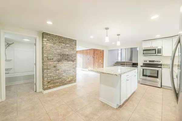 Madison, WI 53716,4518 MAHER Avenue