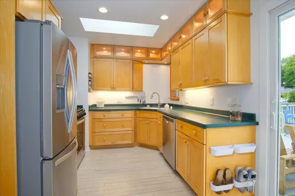 Madison, WI 53711,5734 Meadowood Drive