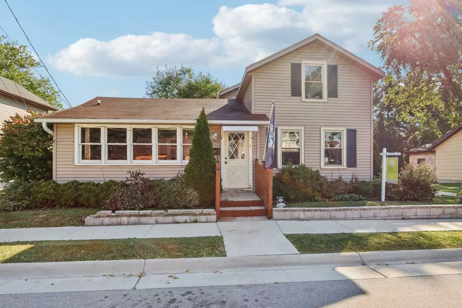 1221 S Third Street, Watertown, WI 53094