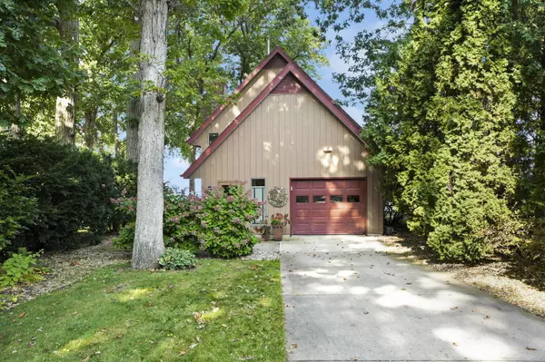 Monona, WI 53716,4909 Tonyawatha Trail