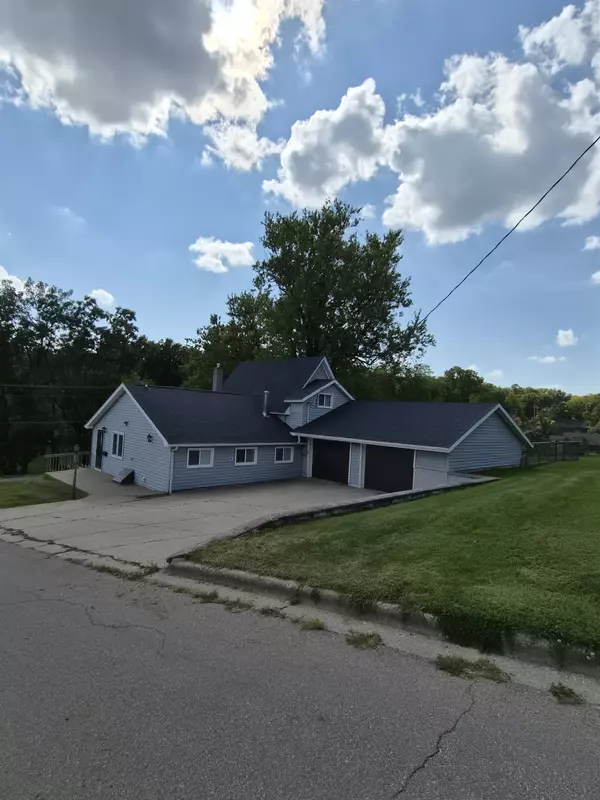 Mineral Point, WI 53565,303 5th Street