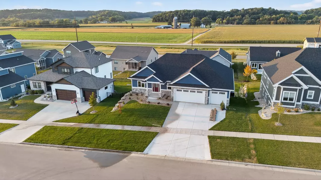 1407 Ridgetrail Drive, Cross Plains, WI 53528