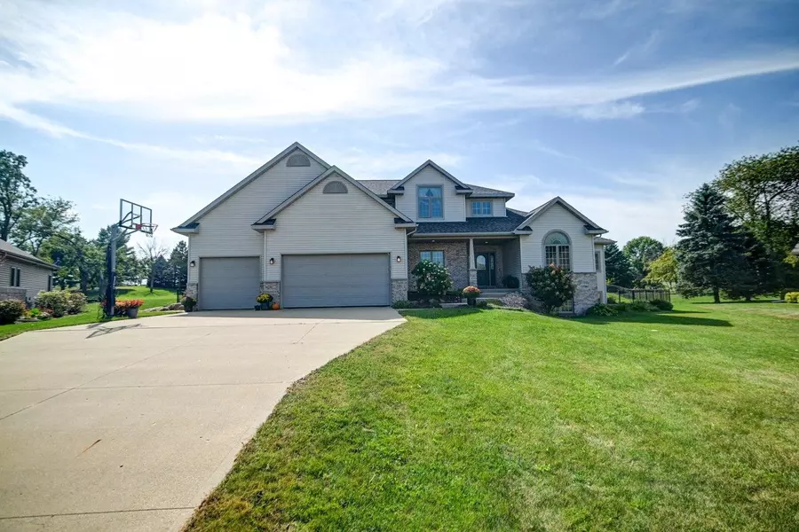 581 Concord Drive, Oregon, WI 53575