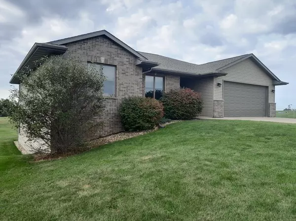 1115 Walnut Dell Road, Platteville, WI 53818