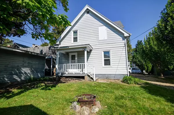 Madison, WI 53715,927 Drake Street